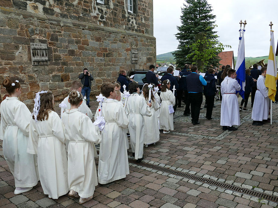 Feier der 1. Heiligen Kommunion in Sankt Crescentius (Foto: Karl-Franz Thiede)